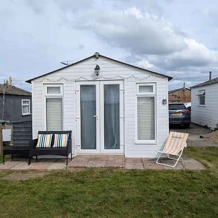 The Lighthouse Villa Leysdown-on-Sea Exterior photo